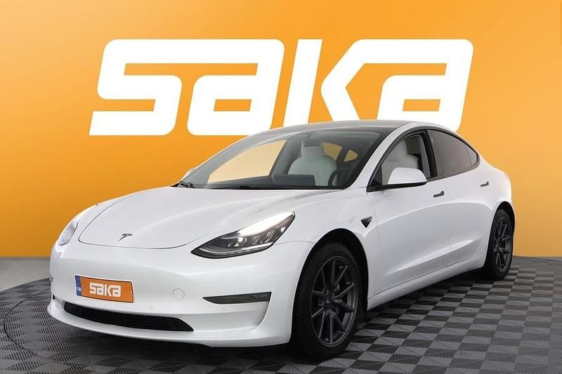 Käytetty Tesla Model 3 339 kW (462 HP) 2019 Sedan