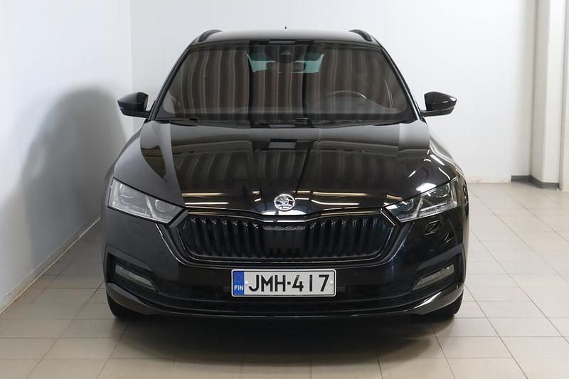 Käytetty Skoda Octavia Style 150 HP (110 kW) 2021 Musta Farmari