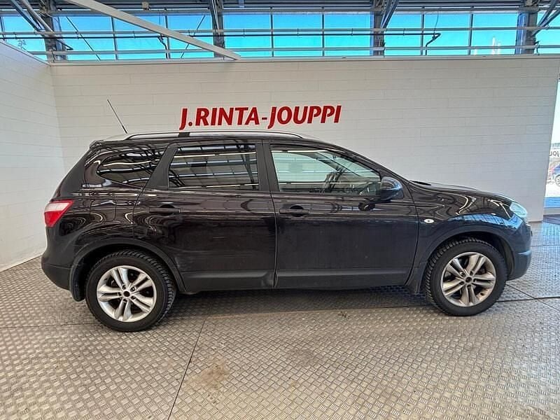 Käytetty Nissan Qashqai +2 Acenta 141 HP (103 kW) 2011 Katumaasturi