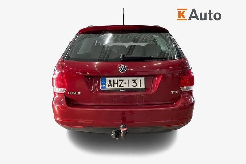 Käytetty VW Golf V Comfortline 122 HP (89 kW) 2009 Met. punainen Farmari