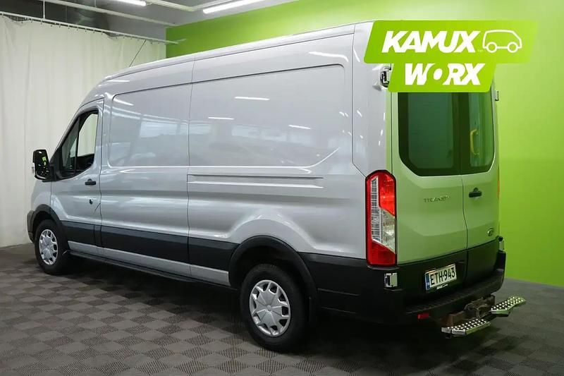 Käytetty Ford Transit Trend 170 HP (125 kW) 2020 Hopea / harmaa Van