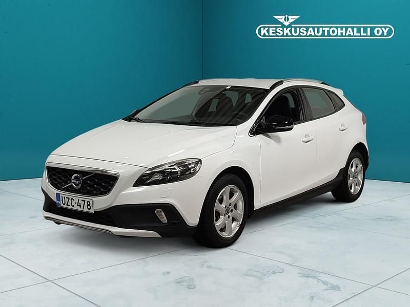 Käytetty Volvo V40 Summum 190 HP (139 kW) 2016 Valkoinen Viistoperä