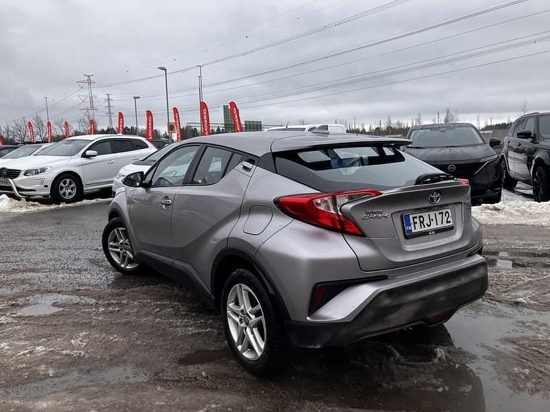Käytetty Toyota C-HR Active 122 HP (89 kW) 2019 Katumaasturi