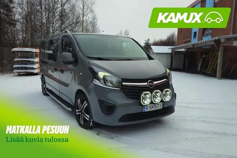 Käytetty Opel Vivaro Edition 125 HP (91 kW) 2017 Hopea / harmaa Tila-auto