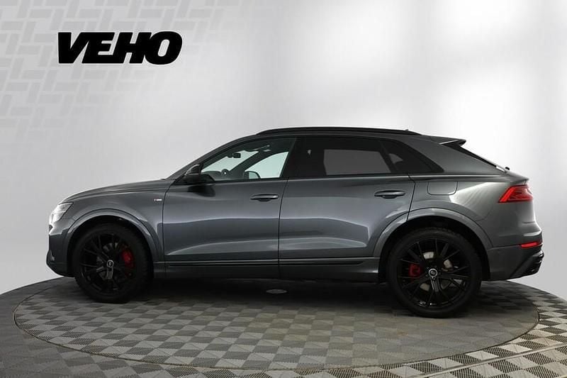 Käytetty Audi Q8 S-Line 462 HP (339 kW) 2023 Harmaa Katumaasturi