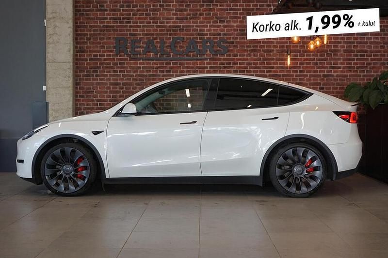 Käytetty Tesla Model Y Performance 392 kW (534 HP) 2022 Katumaasturi