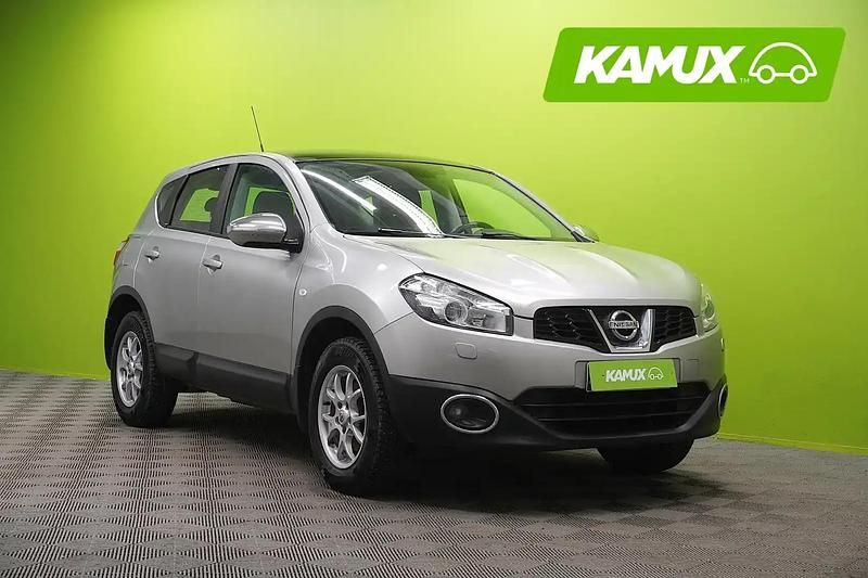 Hopea / harmaa Käytetty 2011 Nissan Qashqai Acenta Katumaasturi | 5 400 € (Perustarjous) - Kuva 1/4