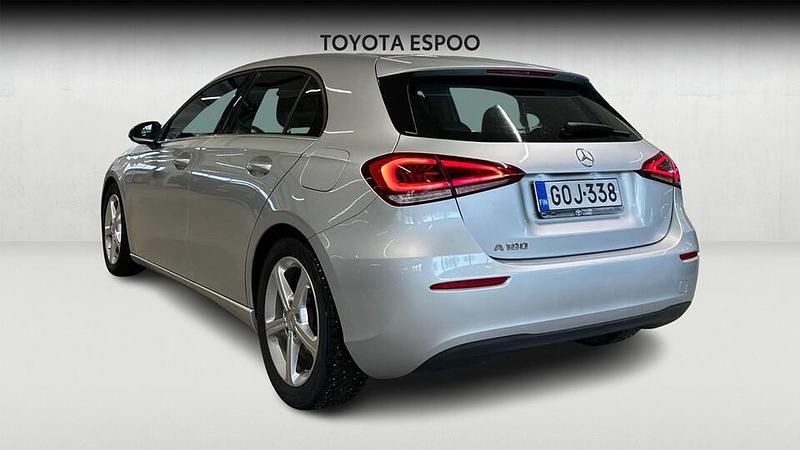 Käytetty Mercedes A180 Business 136 HP (100 kW) 2020 Viistoperä