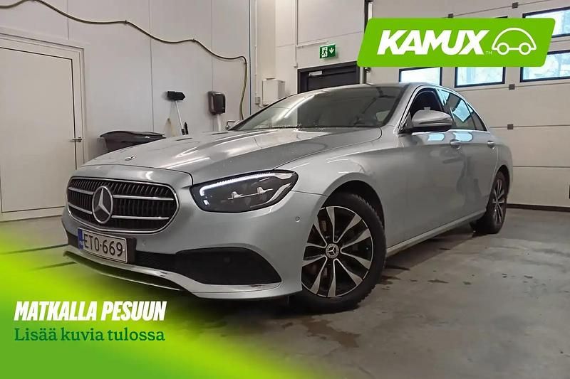 Käytetty Mercedes E200 Avantgarde 160 HP (117 kW) 2021 Hopea / harmaa Sedan