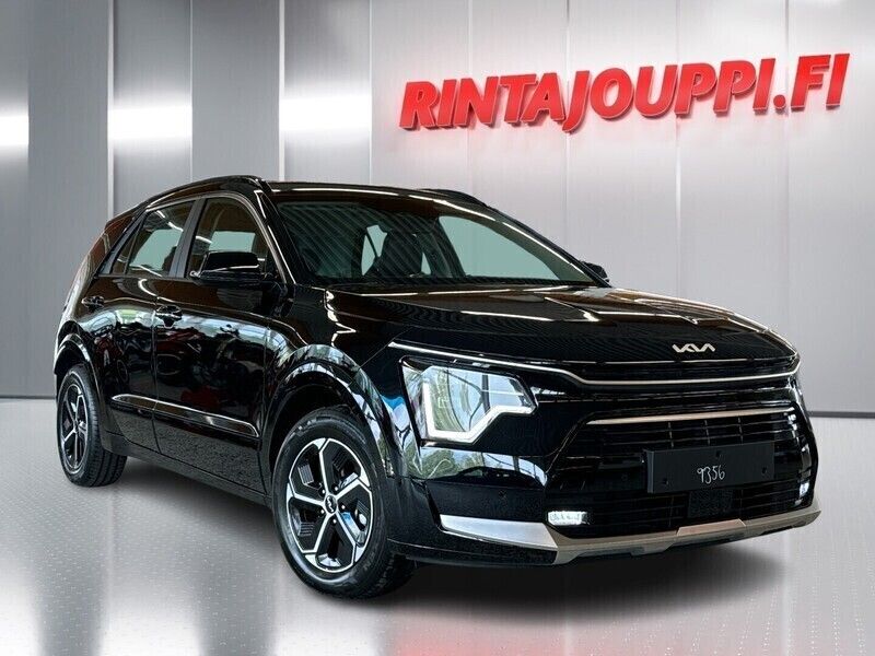 Musta Uusi 2024 Kia Niro EX Katumaasturi | 40 900 € (Kallis) - Kuva 1/4