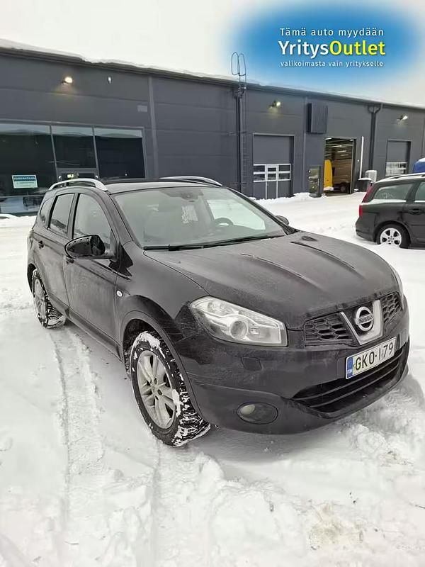 Käytetty Nissan Qashqai +2 Acenta 117 HP (86 kW) 2012 Katumaasturi