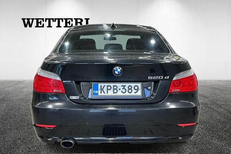 Käytetty BMW 520 177 HP (130 kW) 2009 Musta Sedan