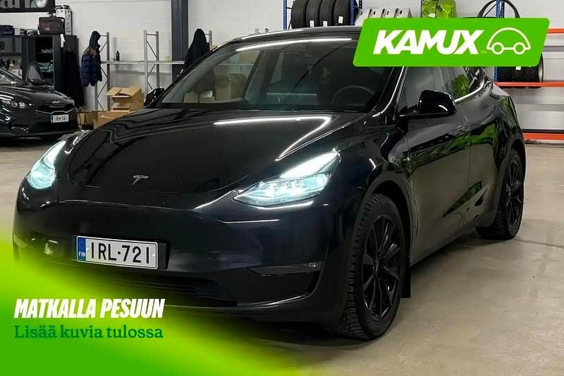 Käytetty Tesla Model Y 258 kW (351 HP) 2023 Musta Katumaasturi