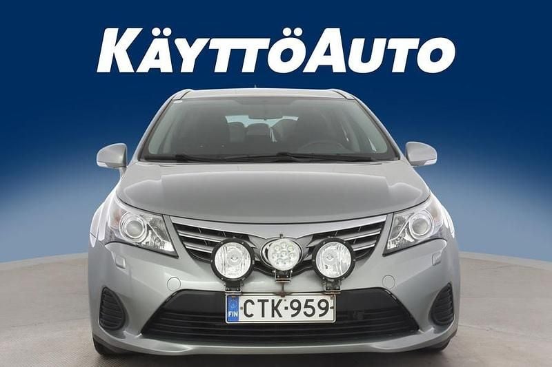 Käytetty Toyota Avensis Edition 132 HP (97 kW) 2015 Harmaa Farmari