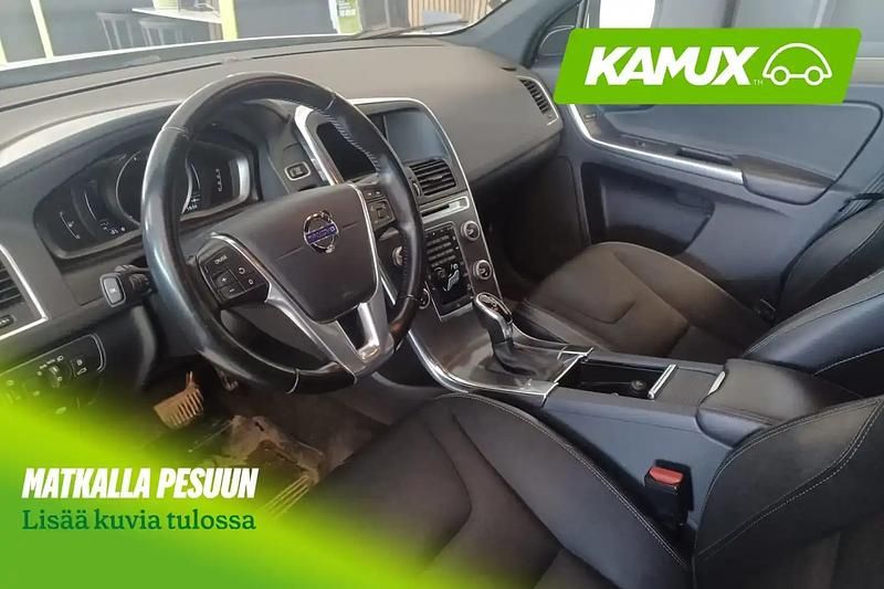 Käytetty Volvo XC60 Momentum 190 HP (139 kW) 2016 Valkoinen Katumaasturi