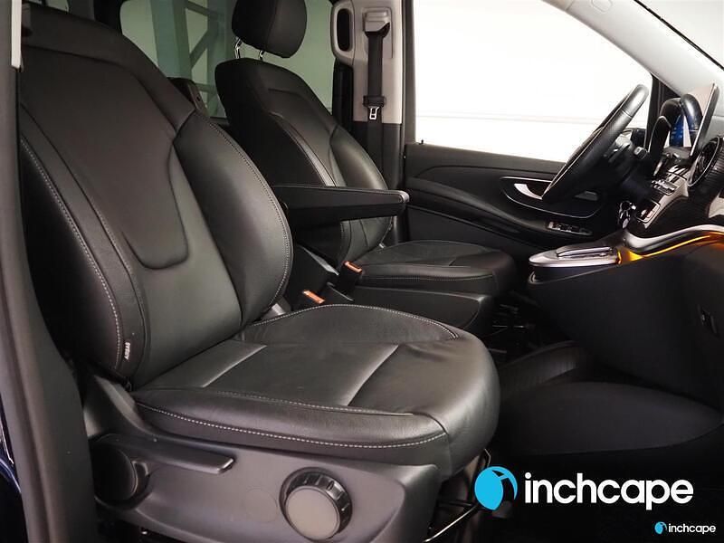 Käytetty Mercedes V220 163 HP (119 kW) 2021 Tila-auto