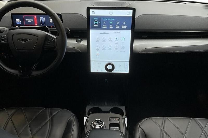 Käytetty Ford Mustang Mach-E Premium 216 kW (294 HP) 2022 Katumaasturi