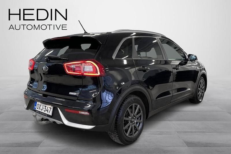 Käytetty Kia Niro LX 105 HP (77 kW) 2018 Musta Katumaasturi