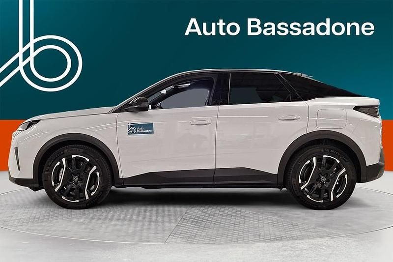 Käytetty Peugeot e-3008 Allure 155 kW (211 HP) 2025 Katumaasturi