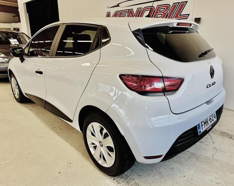 Käytetty Renault Clio IV Life 73 HP (53 kW) 2017 Viistoperä