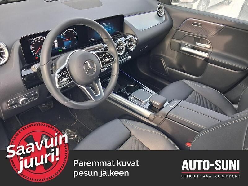 Käytetty Mercedes EQA300 Business 167 kW (228 HP) 2024 Katumaasturi