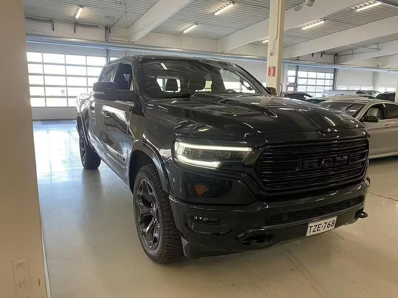 Käytetty Dodge Ram Limited 401 HP (294 kW) 2020 Nouto