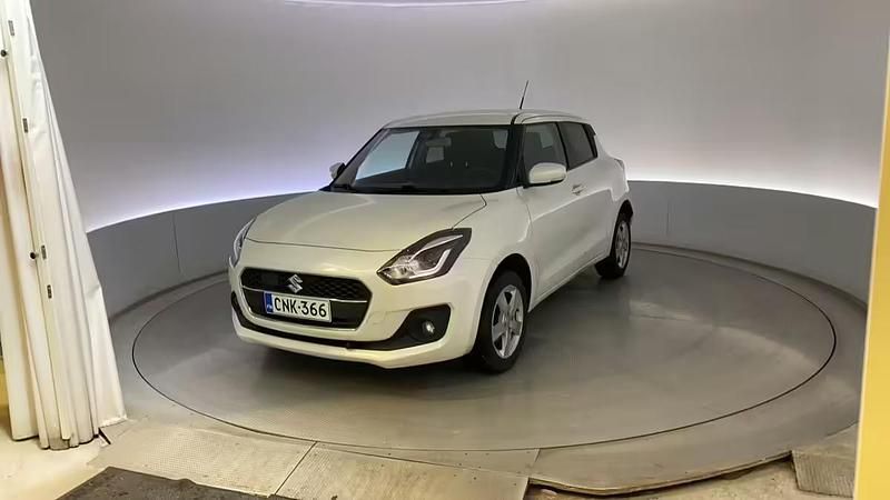 Käytetty Suzuki Swift GLX 90 HP (66 kW) 2019 Valkoinen Viistoperä