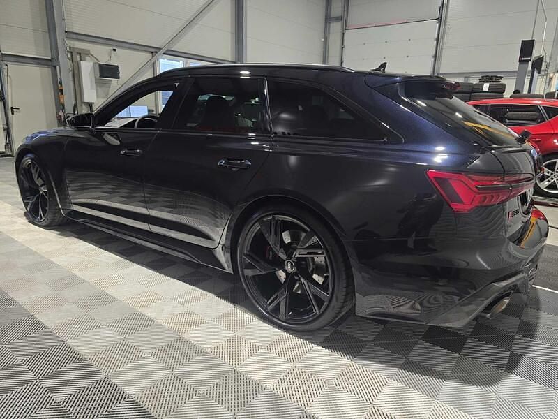 Käytetty Audi RS6 2025 Musta Farmari