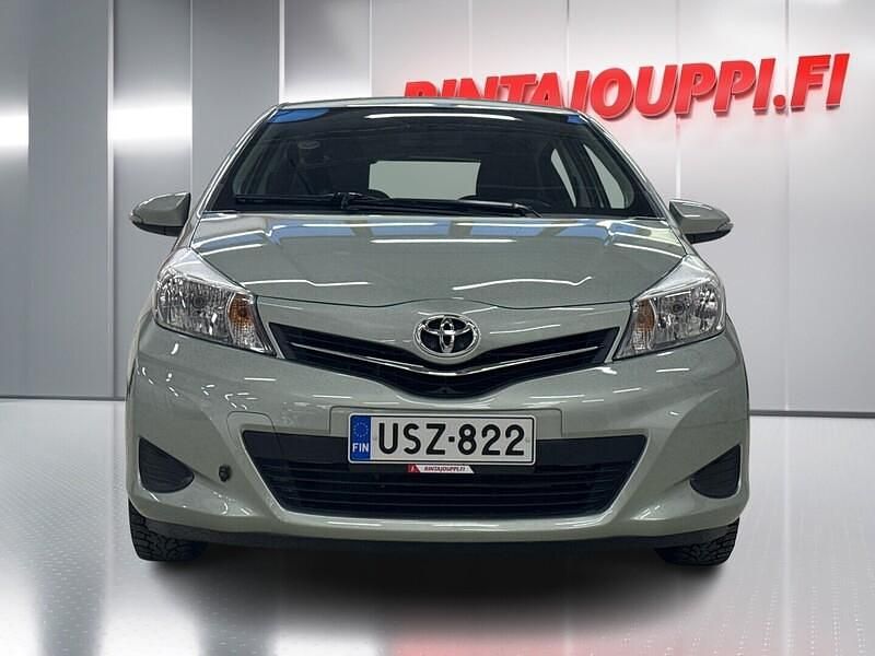 Käytetty Toyota Yaris Multidrive S 99 HP (72 kW) 2012 Viistoperä