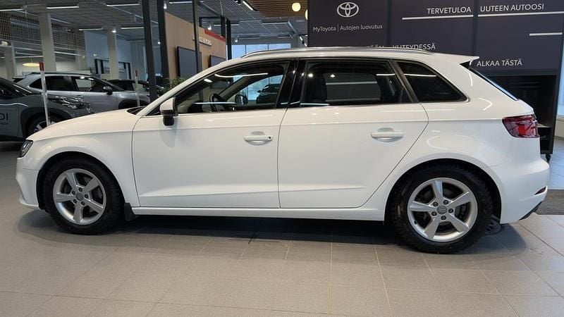 Käytetty Audi A3 Sportback Business 150 HP (110 kW) 2016 Valkoinen Viistoperä
