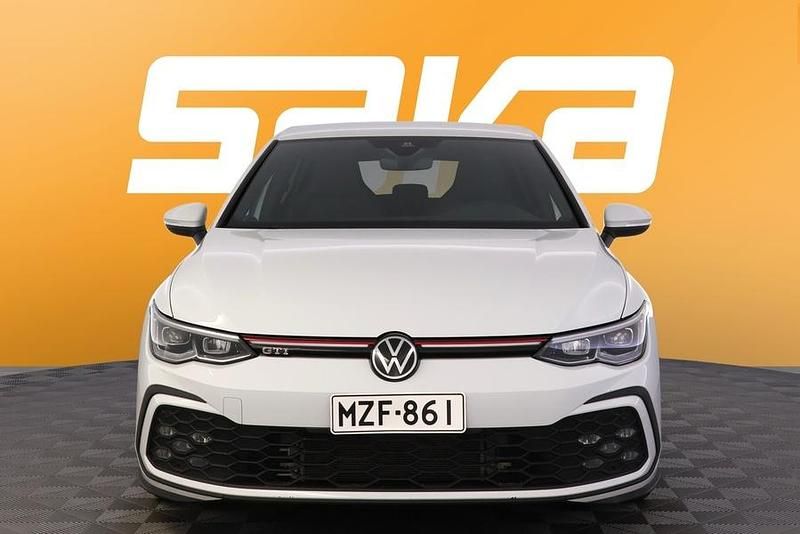 Käytetty VW Golf VIII GTI 245 HP (180 kW) 2021 Viistoperä