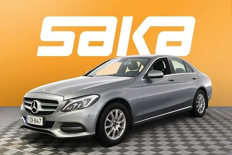 Käytetty Mercedes A180 Business 156 HP (114 kW) 2014 Sedan