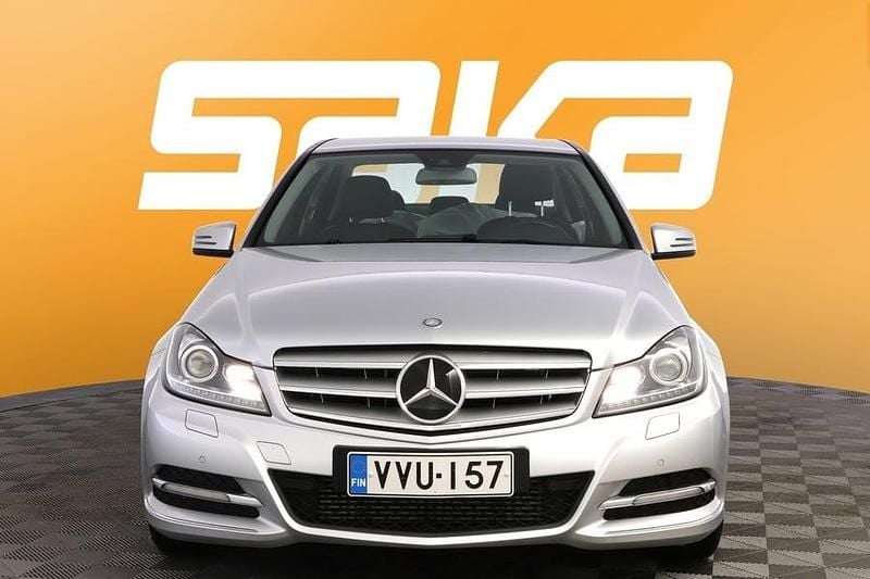Käytetty Mercedes C180 Business 156 HP (114 kW) 2011 Sedan
