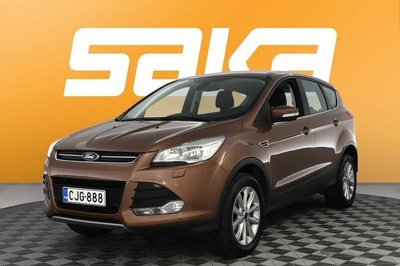 Käytetty Ford Kuga Titanium 150 HP (110 kW) 2015 Katumaasturi