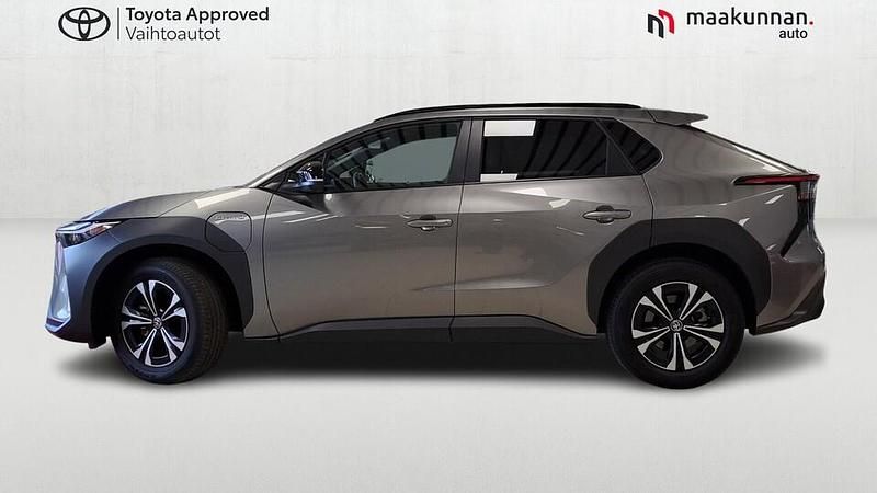 Käytetty Toyota bZ4X Edition 2024 Harmaa Katumaasturi