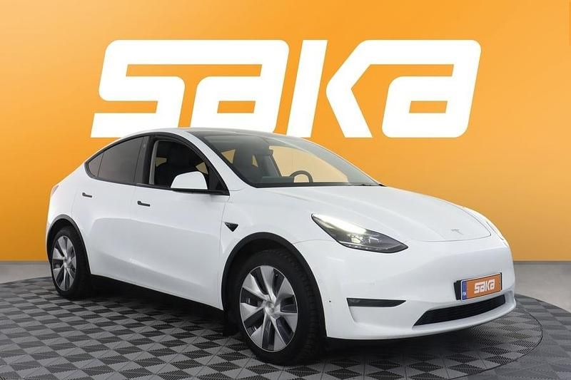 Käytetty Tesla Model Y 258 kW (351 HP) 2023 Katumaasturi