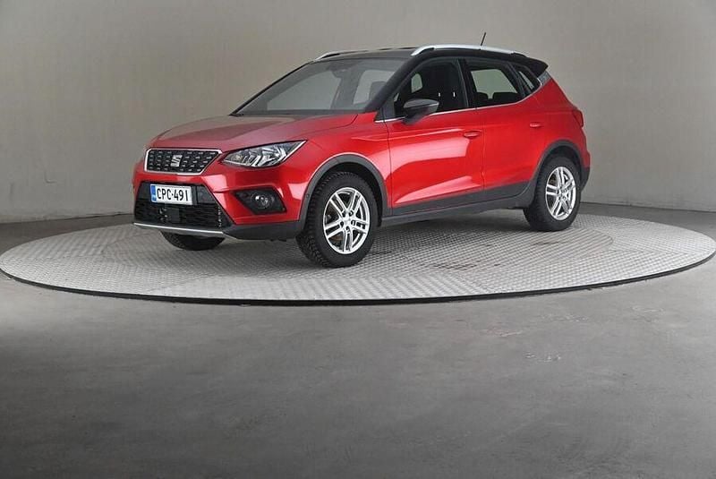 Käytetty Seat Arona XCELLENCE 110 HP (80 kW) 2021 Katumaasturi