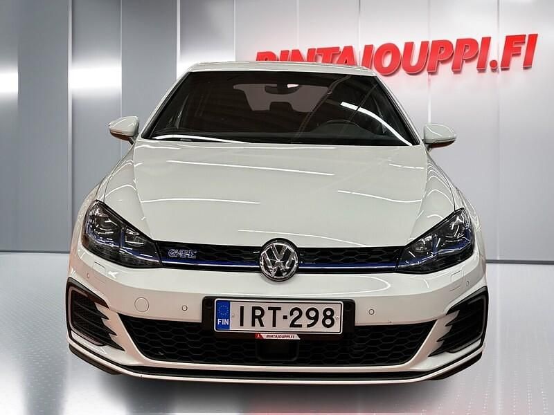 Käytetty VW Golf VII GTE 204 HP (150 kW) 2020 Viistoperä