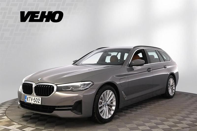 Käytetty BMW 530e 292 HP (214 kW) 2021 Harmaa Farmari