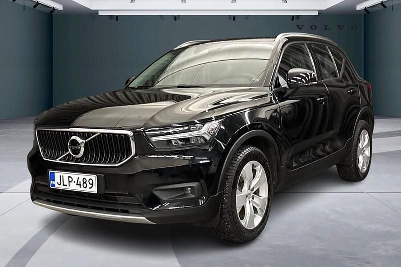 Musta Käytetty 2020 Volvo XC40 Business Edition Katumaasturi | 28 500 € (Hyvä tarjous) - Kuva 1/4