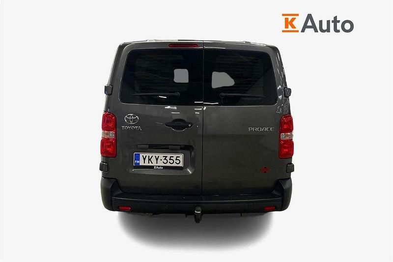 Käytetty Toyota Proace 144 HP (105 kW) 2022 Harmaa Tila-auto