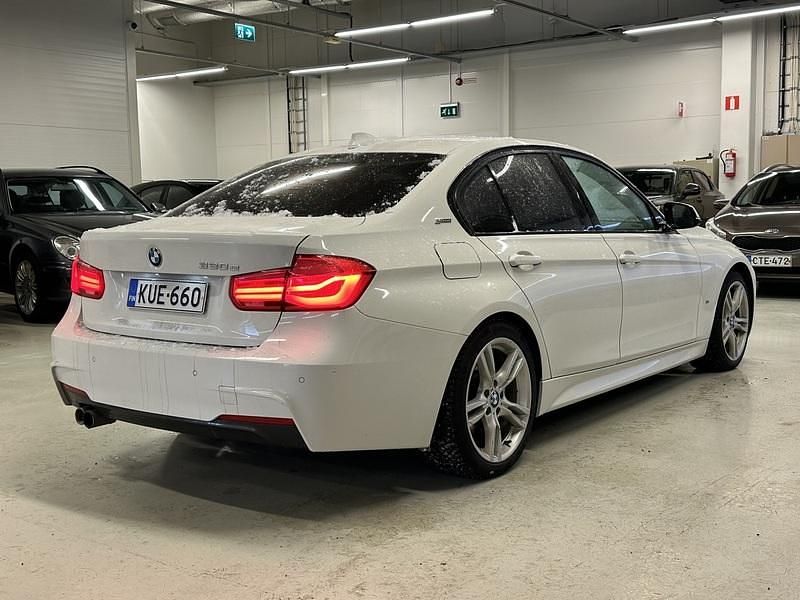 Käytetty BMW 330e M Sport 184 HP (135 kW) 2017 Sedan