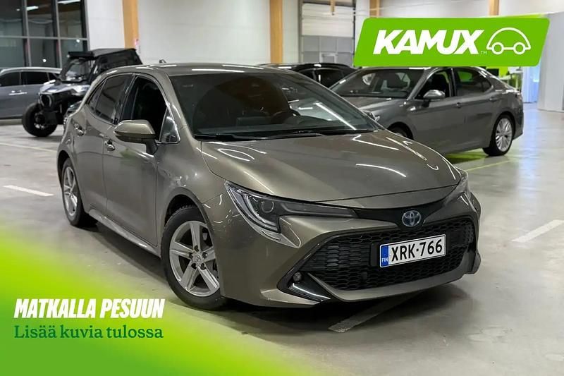 Ruskea Käytetty 2022 Toyota Corolla Edition Viistoperä | 23 490 € (Hyvä tarjous) - Kuva 1/3