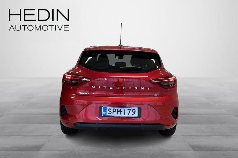 Käytetty Mitsubishi Colt Invite 146 HP (107 kW) 2025 Punainen Viistoperä