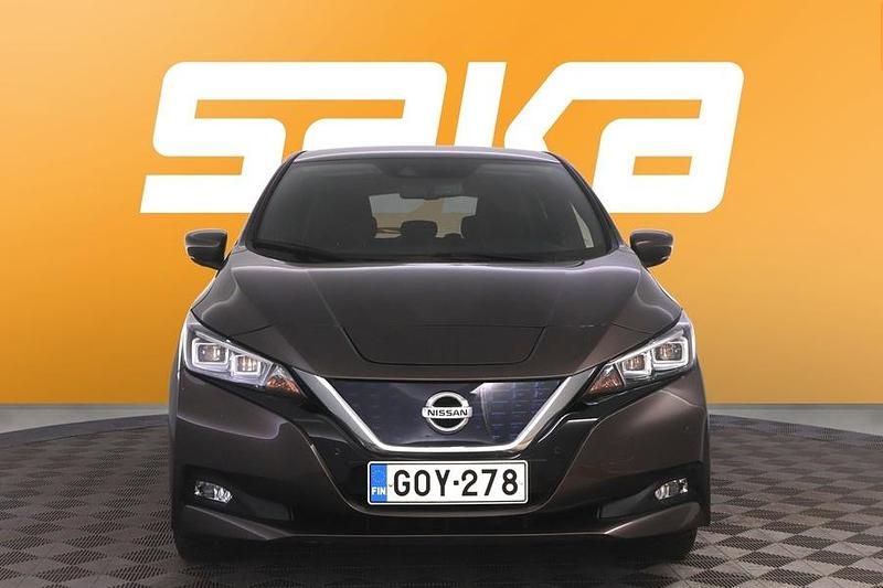 Käytetty Nissan Leaf N-Connecta 110 kW (150 HP) 2022 Viistoperä