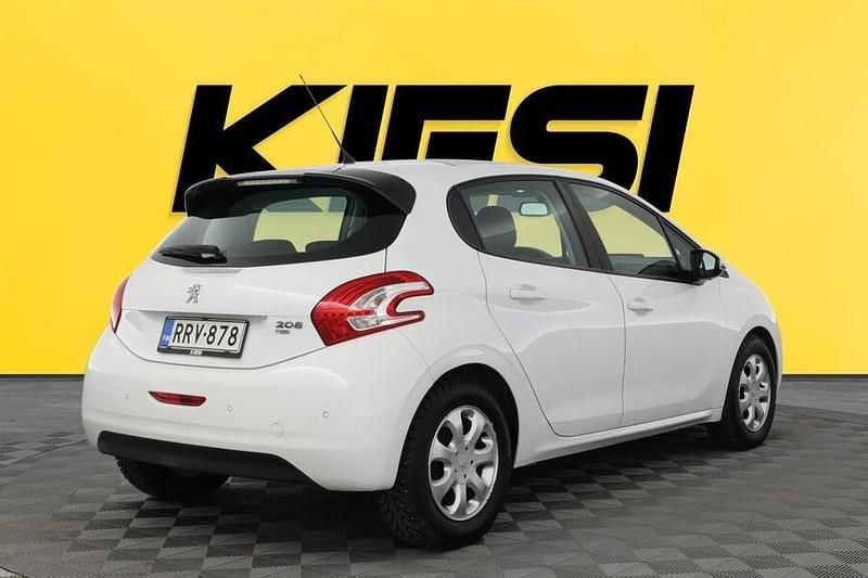 Käytetty Peugeot 208 Style 82 HP (60 kW) 2014 Viistoperä