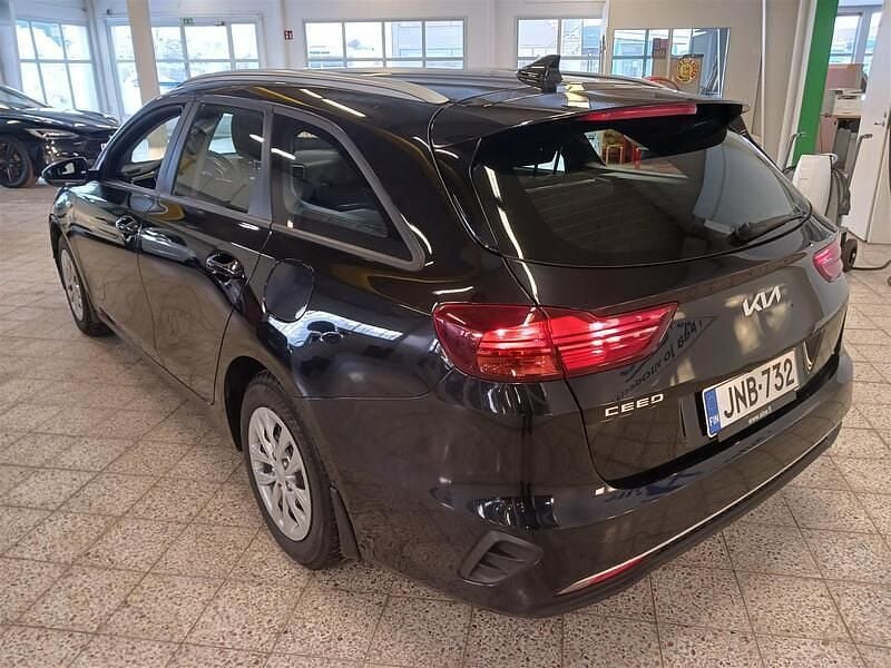 Käytetty Kia Ceed Sportswagon LX 101 HP (74 kW) 2024 Musta Farmari