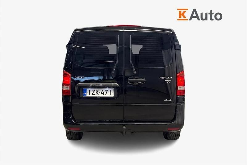 Käytetty Mercedes Vito 163 HP (119 kW) 2021 Van