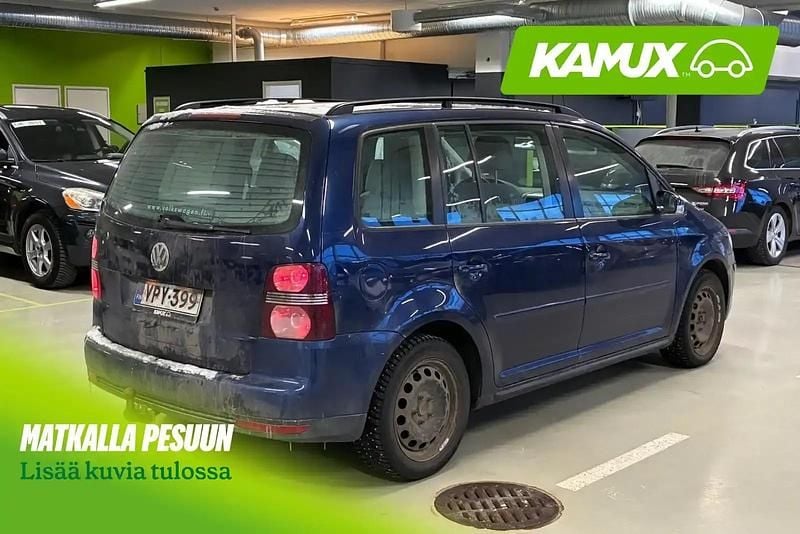 Käytetty VW Touran Trendline 190 HP (139 kW) 2008 Sininen Tila-auto