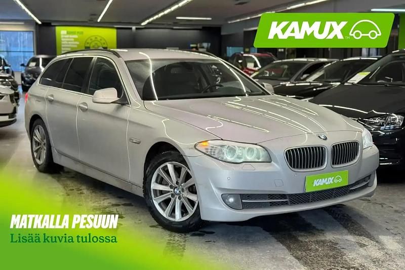 Käytetty BMW 520 Comfort Edition 184 HP (135 kW) 2012 Hopea / harmaa Farmari
